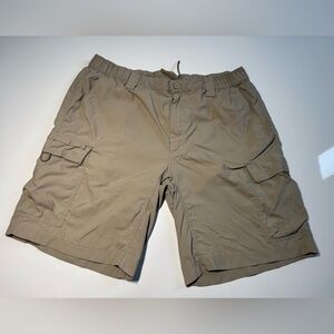North Face Men’s Beige Nylon Cargo Shorts Sz XL